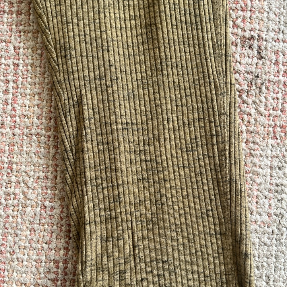 Free People Mid Rise Low and Flow Legging - olive - Picture 2 of 5